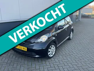 Toyota Aygo 1.0-12V + Elektrische Ramen Carplay Nieuwe apk airco