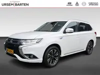 Mitsubishi Outlander 2.0 PHEV Executive Edition | Automaat | 4WD | Navigatie | Achteruitrijcamera/Pa