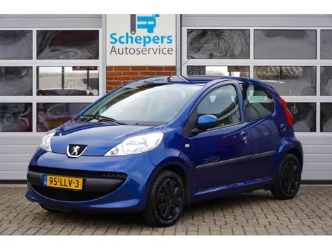 Peugeot 107 1.0-12V XR