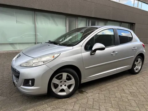 Peugeot 207 1.4 VTi XR CLIMAT AUTOMAAT BJ 6-2009 APK 11-2026