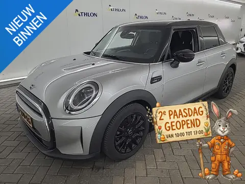 MINI COOPER 1.5 COOPER CAMDEN EDITION I 2E PAASDAG OPEN I AUTOMAAT I 5-DEURS I APPLE CARPLAY I UNION