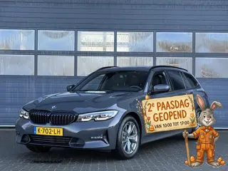 BMW 3-SERIE TOURING 320i HIGH EXECUTIVE EDITION I 2E PAASDAG OPEN I SPORTLINE I SCHUIFDAK I LEDEREN 