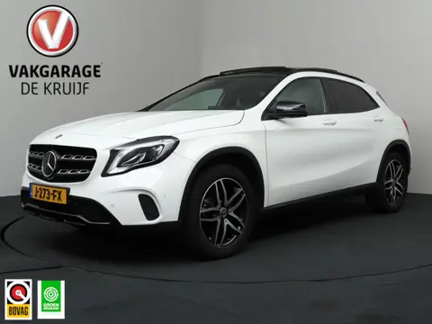 Mercedes-Benz GLA-klasse 200 Premium | ACC | Panoramadak | Trekhaak | 360° Camera