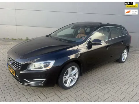 Volvo V60 2.4 D6 AWD Plug-In Hybrid Summum