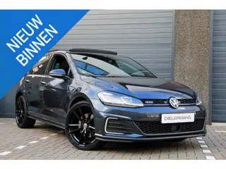Volkswagen Golf 1.4 TSI DSG GTE Panorama dak | Full LED matrix | Keyless | 19" Pretoria | Vol in de 