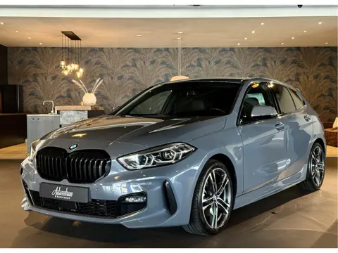 BMW 1-serie 118d M-Sportpakket I 18" I Camera I NL Auto
