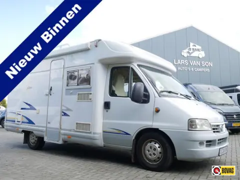 Bürstner T585, Fransbed, Compacte 6 meter camper!