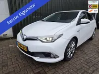 Toyota Auris 1.8 Hybrid Executive dealer onderhouden