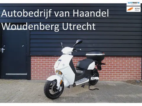 E-Max Bromscooter V120LD+ 09-2020 627km Duitse kwaliteit grote actieradius