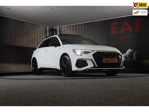Audi A3 Sportback 45 TFSI e RS3 Look / 245 PK / RS Zetels / B & O / Leder / Head Up / Open Pano / Ma