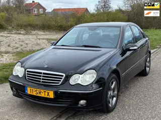 Mercedes-Benz C-klasse 200 K. Avantgarde Automaat ECC Audio-CD/Navigatie Leder/Stof LMV 16" Cruise D