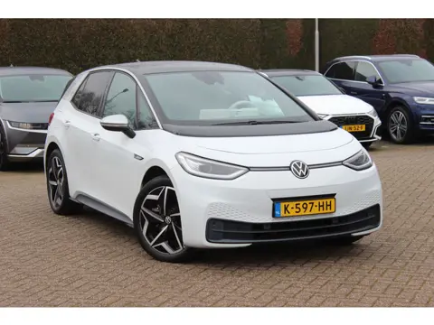Volkswagen ID.3 First Plus 58 kWh / SoH 91,2% / Camera / Keyless / Matrix LED / Interieurvoorverwarm