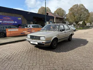 Volkswagen Jetta 1.6 CL 4-bak