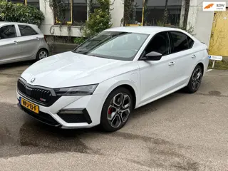 Skoda Octavia 1.4 TSI RS iV PHEV Business/ Recent groot onderhoud gehad/ Camera