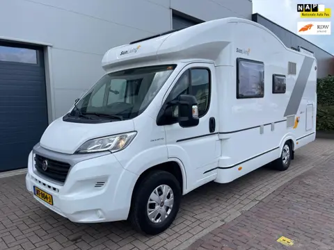 Sun living LIDO M 45 SP Y14/ 6 Slaapplaatsen/Hefbed/Zonnepaneel/Airco/Fietsendrager/Goed onderhouden