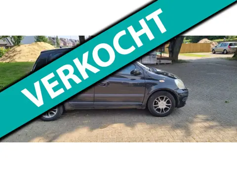 Toyota Yaris 1.3 VVT-i Sol