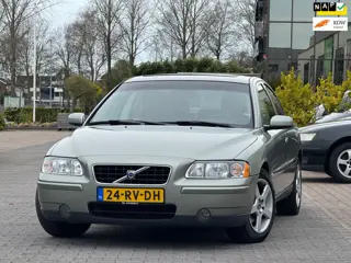 Volvo S60 2.4 Momentum | Cruise control | Climate control | Schuifdak | Onderhoudhistorie | LM velge