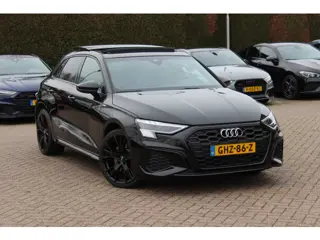 Audi A3 Sportback 45 TFSI e S edition Competition / Trekhaak / Panoramadak / CarPlay / Matrix LED / 