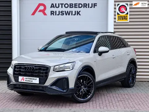 Audi Q2 35 TFSI S Edition Pano/Keyless/Camera/Sfeer
