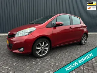 Toyota Yaris 1.3 VVT-i Dynamic ( LM VELGEN + NW APK )