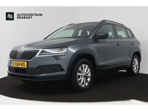 Skoda Karoq 1.0 TSI Clever Edition (NAVIGATIE, STOELVERWARMING, PARKEERSENSOREN, CARPLAY)