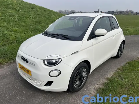 Fiat 500 500e Icon 42 kWh GARANTIE Applecarplay enz