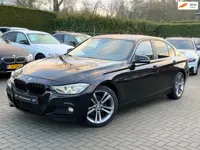 BMW 3-serie 320i High Executive M Sportpakket|Leder|18 inch|Navigatie|Cruise control|Climate control