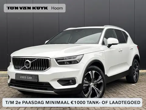 Volvo XC40 1.5 T5 Recharge Inscription / rood Leder / 360 camera / Pan. dak / Trekhaak / Allseason /
