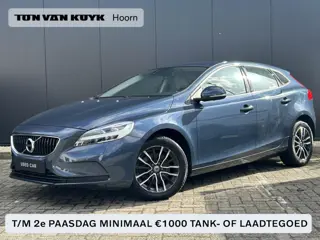 Volvo V40 2.0 T2 Momentum Navigatie / Parkeerverwarming / Stoelverw. / Park assist / High Performanc