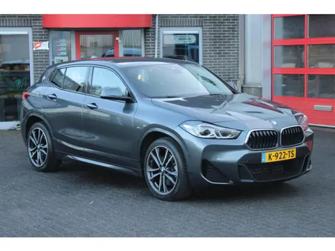 BMW X2 sDrive20i High Executive M-Sport HarmanKardon/NL Auto!!