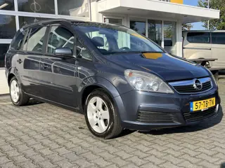 Opel Zafira 2.2 versnellingsbak defect Cruise control Climate control Trekhaak Navigatie versnelling