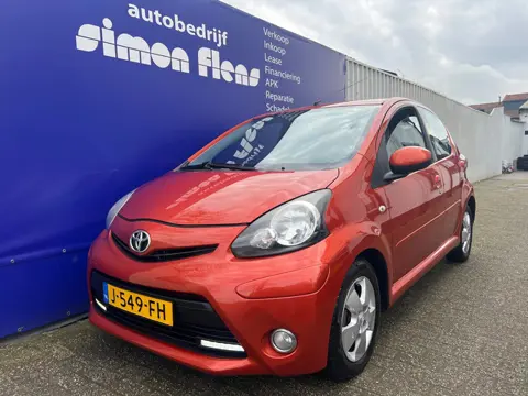 Toyota Aygo 1.0 VVT-i Dynamic Orange*AIRCO/NWE KOPPELING*