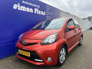 Toyota Aygo 1.0 VVT-i Dynamic Orange*AIRCO/NWE KOPPELING*