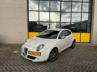 Alfa Romeo MiTo 105PK, Volledig leer, Navi & trekhaak Distinctive