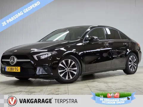 Mercedes-Benz A-Klasse 180 Business Solution/ LED Koplampen/ Wide-Screen/ Stoelverw./ Camera/ Zwarte