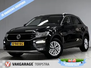 Volkswagen T-Roc 1.5 TSI Style Business /150PK! /Lane Assist! /Apple + Android /DAB+! /Navi /Airco /