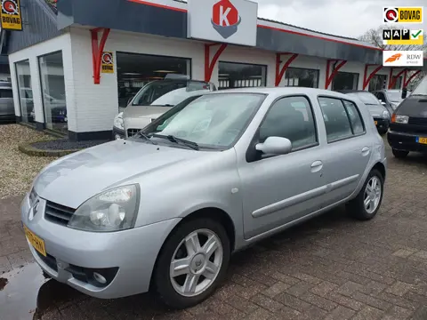 Renault Clio 1.2-16V 5drs AIRCO BJ 2006 NIEUWE APK!!
