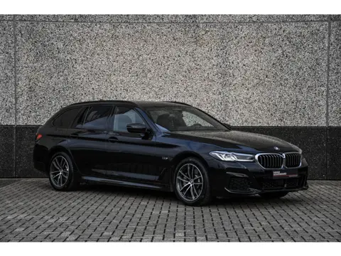 BMW 5 Serie Touring 530e xDrive Executive (bj 2022)