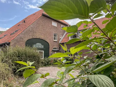 Unieke & Ruime Farm Lodge op 'Hoeve Vianen'