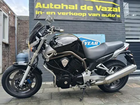 Yamaha Tour BT 1100 Bulldog weinig km's net beurt gehad