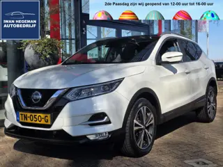 Nissan Qashqai 1.2 N-Connecta | Trekhaak | Panodak | Navigatie | Climate Control | Parkeersensoren |