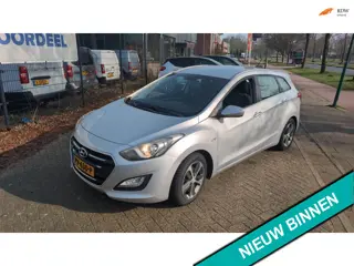 Hyundai I30 1.4 i-Drive 101pk 2e eigenaar Airco Cruise PDC Historie
