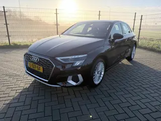 Audi A3 Sportback 30 TFSI Business edition | 1ste Eigenaar | Sportstoelen | Carplay | PDC