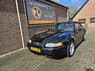 Ford USA Mustang 3.8 V6 Convertible (bj 2000, automaat)