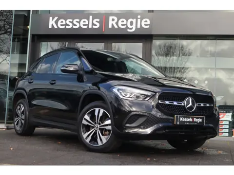 Mercedes-Benz GLA 250 e Progressive Night Ambient El.Haak Leder CarPlay Stoelverwarming Sensoren