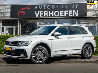 Volkswagen Tiguan 1.4 TSI R-LINE - APPLE CARPLAY - ADAPTIVE CRUISE - LANE ASSIST - 4 NIEUWE ALL SEAS