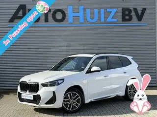 BMW X1 sDrive20i M Sport Premium Pack Panoramadak Trekhaak Keyless Entry Stoelverwarming Adaptieve L