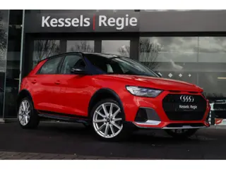 Audi A1 citycarver 30 TFSI Epic Stoelverwarming Keyless 18” LED CarPlay Sensoren Navi