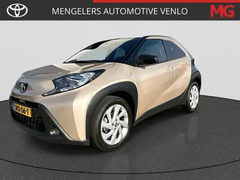 Toyota Aygo X 1.0 S-CVT Pulse | Rijklaar | Automaat | Stoelverwarming|