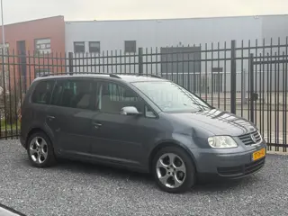 Volkswagen Touran 1.6-16V FSI Business CLIMA!6BAK!APK!KOOPJE!